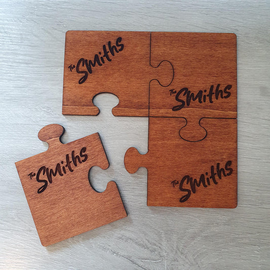 Personalised Wooden Jigsaw Coasters – Interlocking Puzzle Piece Coasters with Family Name or Initials – Custom Gift