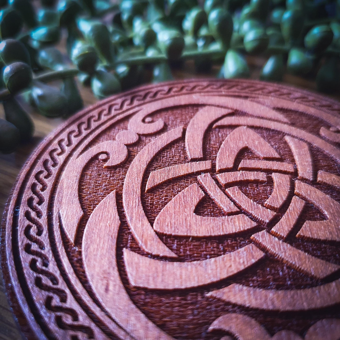 Celtic Triquetra Wooden Coaster – Round 100mm Laser Cut Design with Knotwork Border, Rustic Aged Finish