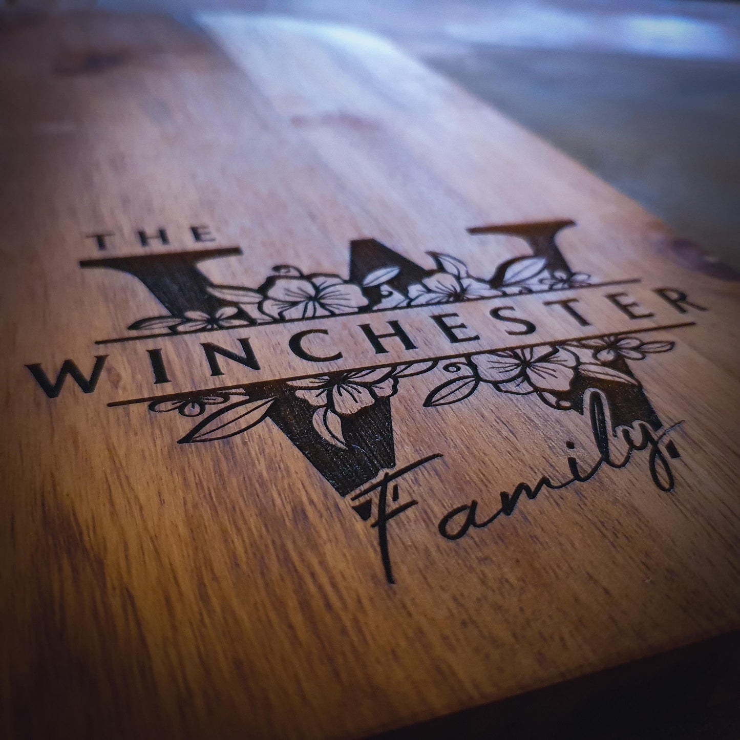 Monogram Acacia Serving Board – Personalised Gift with Family Monogram & Special Date – For Weddings, Anniversaries or Housewarmings