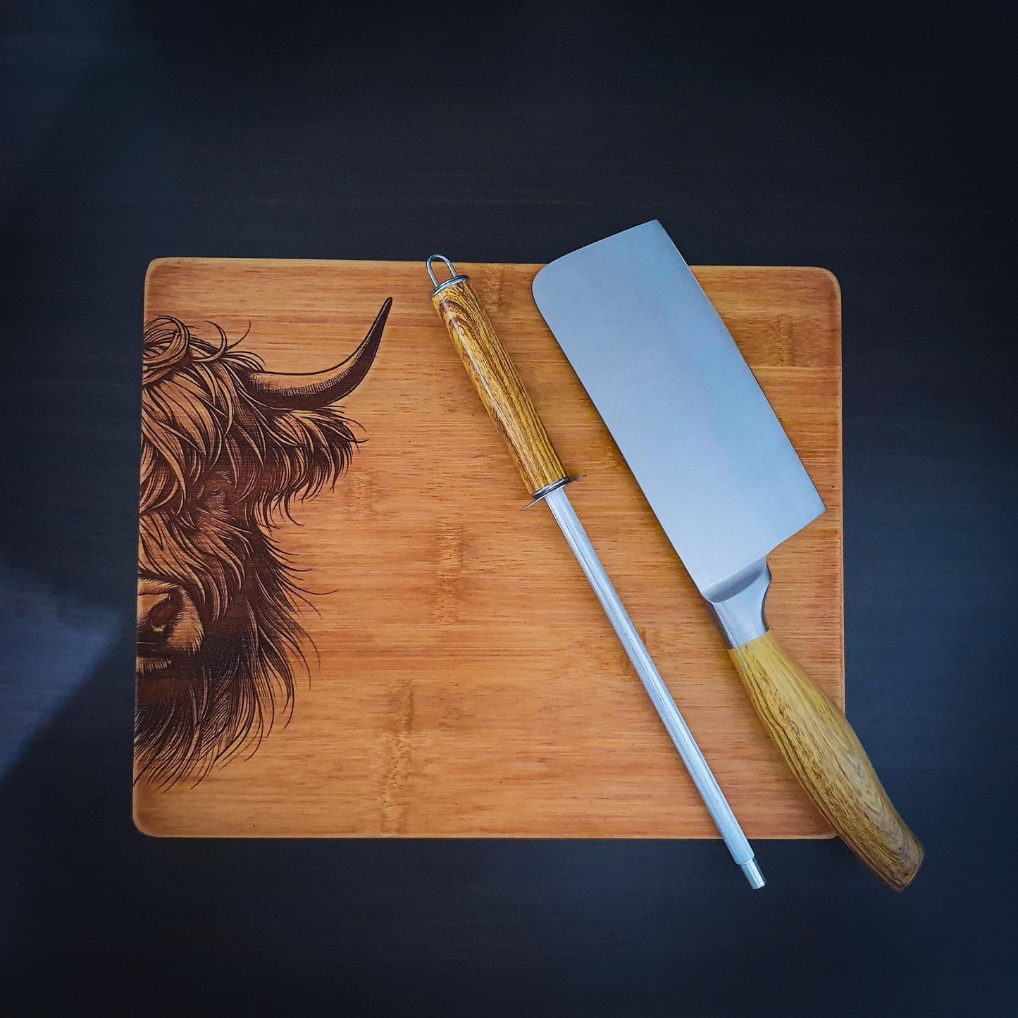 Highland Cow chopping board, Rustic Aged Bamboo Chopping Board, laser engraved | 24cm x 30cm