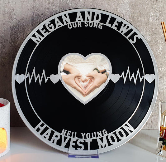 Personalised wedding song Record – HEART – Celebrate Your Special Song, Perfect Wedding or Anniversary Gift