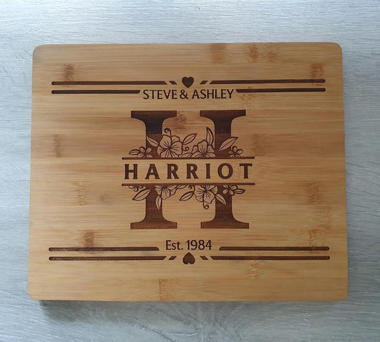 Personalised Bamboo Chopping Board – Custom Couples Gift with Monogram & Special Date – For Weddings, Anniversaries or Housewarmings