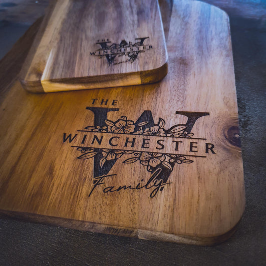 Monogram Acacia Serving Board – Personalised Gift with Family Monogram & Special Date – For Weddings, Anniversaries or Housewarmings