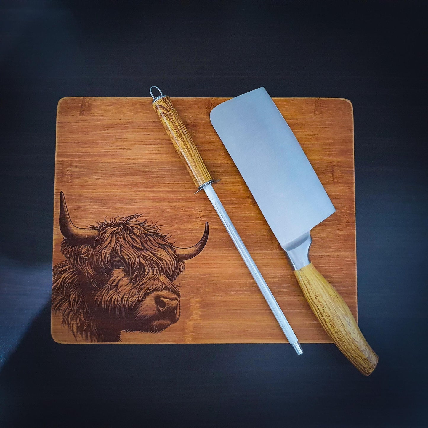 Highland Cow chopping board, Rustic Aged Bamboo Chopping Board, laser engraved | 24cm x 30cm